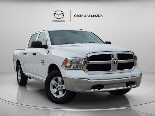 Bright White Clearcoat 2022 RAM 1500 Classic SLT