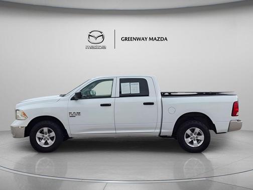 Bright White Clearcoat 2022 RAM 1500 Classic SLT