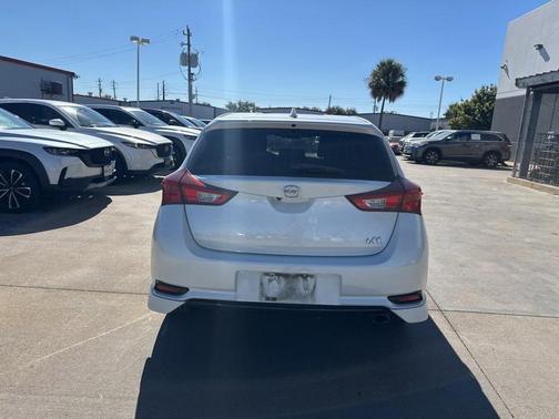 2016 Scion iM Base