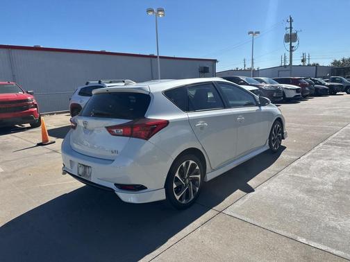 2016 Scion iM Base