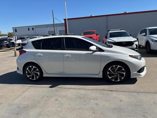 2016 Scion iM Base