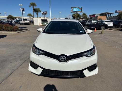 2016 Scion iM Base