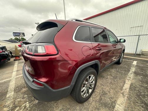 Velvet Red Pearlcoat 2019 Jeep Cherokee Latitude Plus