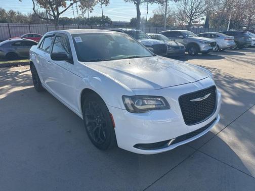 2019 Chrysler 300 Touring