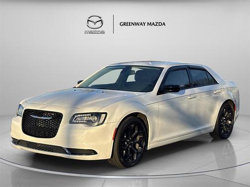 2019 Chrysler 300 Touring