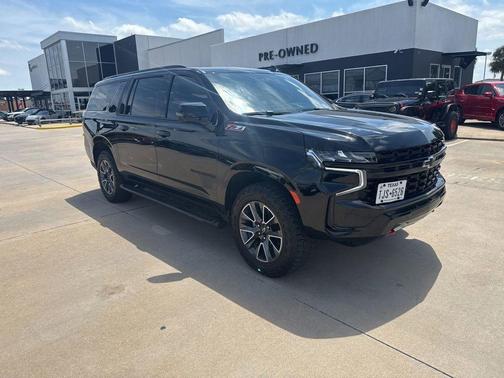 Black 2023 Chevrolet Suburban 4WD Z71