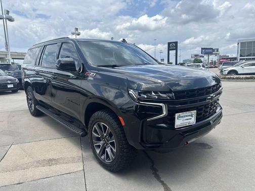 Black 2023 Chevrolet Suburban 4WD Z71