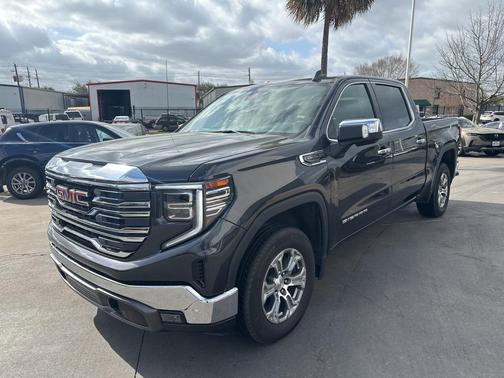 2025 GMC Sierra 1500 SLT