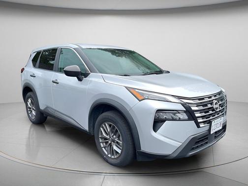 Brilliant Silver Metallic 2024 Nissan Rogue S