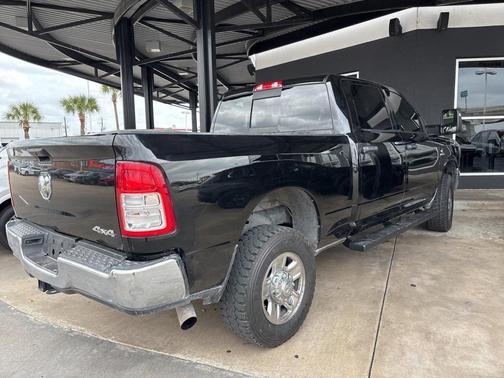 2023 RAM 2500 Tradesman Crew Cab 4x4 6'4' Box