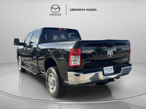 2023 RAM 2500 Tradesman Crew Cab 4x4 6'4' Box