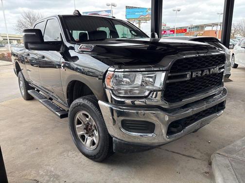 2023 RAM 2500 Tradesman Crew Cab 4x4 6'4' Box