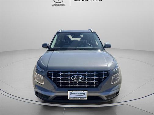 2022 Hyundai VENUE SEL