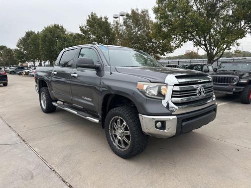 2017 Toyota Tundra SR5