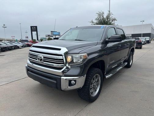 2017 Toyota Tundra SR5