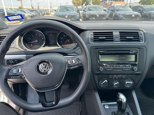 2015 Volkswagen Jetta 1.8T SE