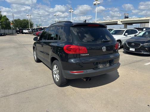 Deep Black 2017 Volkswagen Tiguan 2.0T S