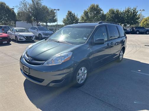 2010 Toyota Sienna LE