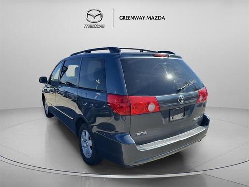 2010 Toyota Sienna LE