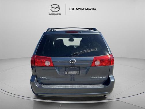 2010 Toyota Sienna LE