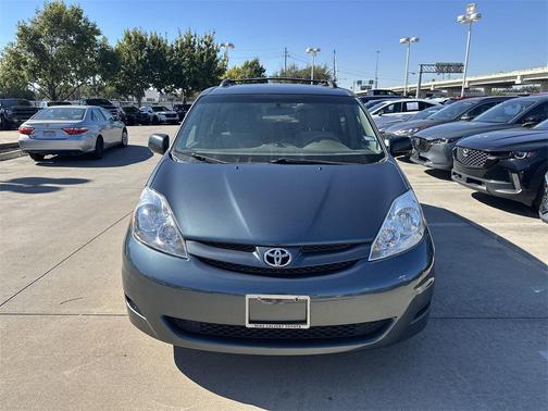 2010 Toyota Sienna LE