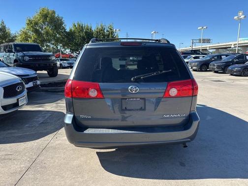 2010 Toyota Sienna