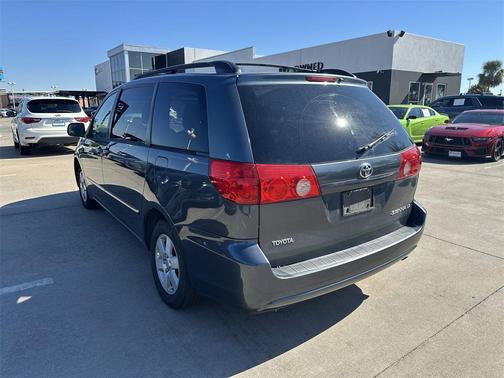 2010 Toyota Sienna LE