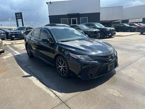 Midnight Black Metallic 2019 Toyota Camry XSE