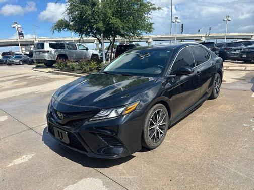 Midnight Black Metallic 2019 Toyota Camry XSE