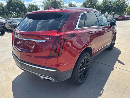2022 Cadillac XT5 Premium Luxury