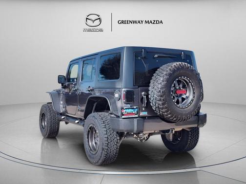 Granite Crystal Metallic Clearcoat 2016 Jeep Wrangler Unlimited Sahara