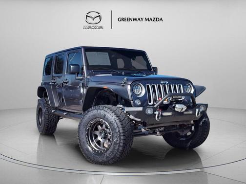 Granite Crystal Metallic Clearcoat 2016 Jeep Wrangler Unlimited Sahara