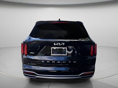 Ebony Black 2022 Kia Sorento SX