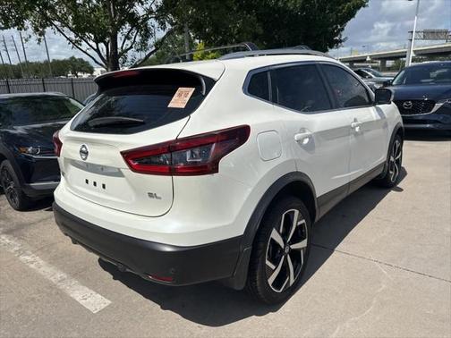 2022 Nissan Rogue Sport SL