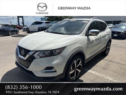 2022 Nissan Rogue Sport SL