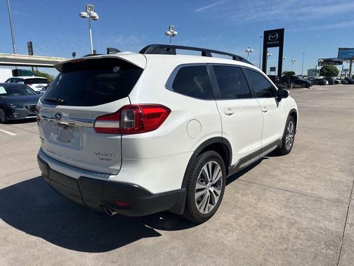 Crystal White Pearl 2021 Subaru Ascent Limited 7-Passenger
