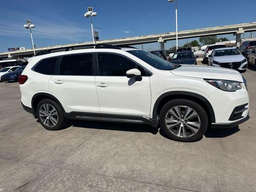 Crystal White Pearl 2021 Subaru Ascent Limited 7-Passenger