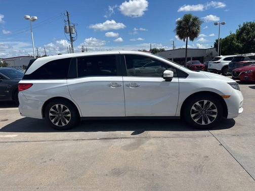 Platinum White 2021 Honda Odyssey EX-L