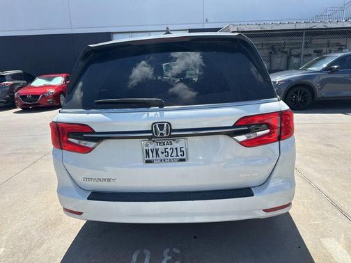 Platinum White 2021 Honda Odyssey EX-L