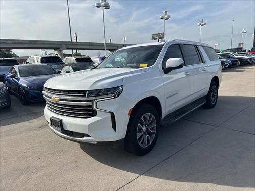 2022 Chevrolet Suburban LT
