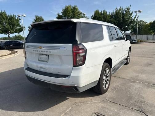 2022 Chevrolet Suburban LT