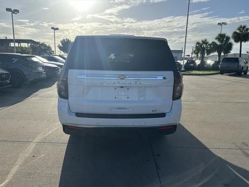 2022 Chevrolet Suburban LT