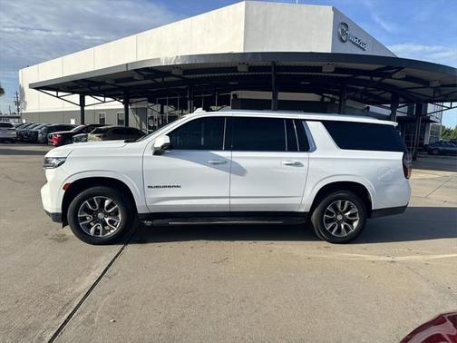 2022 Chevrolet Suburban LT