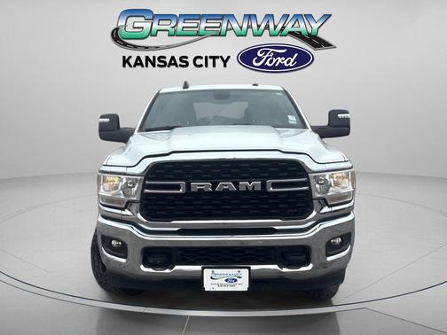 Bright White Clearcoat 2024 RAM 2500 Big Horn Crew Cab 4x4 8' Box