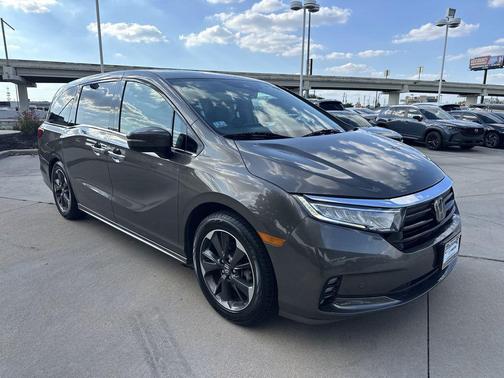 Pewter Metallic 2023 Honda Odyssey Elite