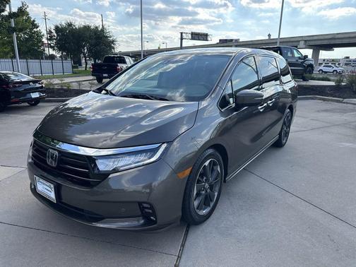 Pewter Metallic 2023 Honda Odyssey Elite