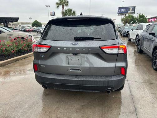 Carbonized Gray Metallic 2021 Ford Escape SE