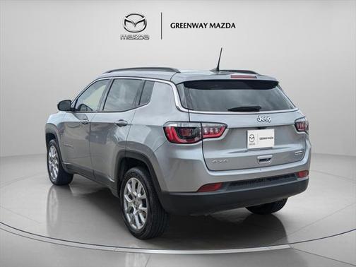 2023 Jeep Compass Latitude Lux