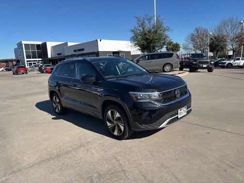 2024 Volkswagen Taos 1.5T SE