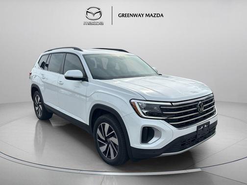 Pure White 2024 Volkswagen Atlas 2.0T SE w/Technology